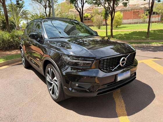 VOLVO XC40 1.5 T5 RECHARGE R-DESIGN GEARTRONIC